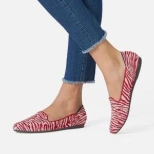 New Rothy's Almond Loafers - size 9.5